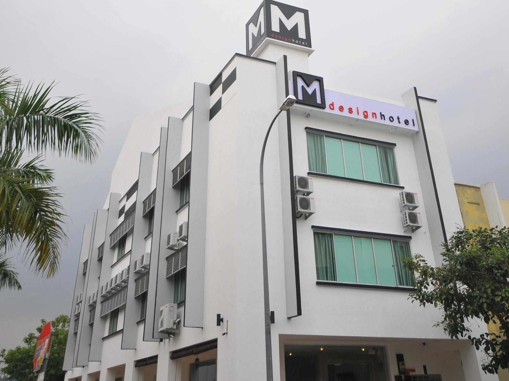 M Design Hotel @ Seri Kembangan Exterior photo